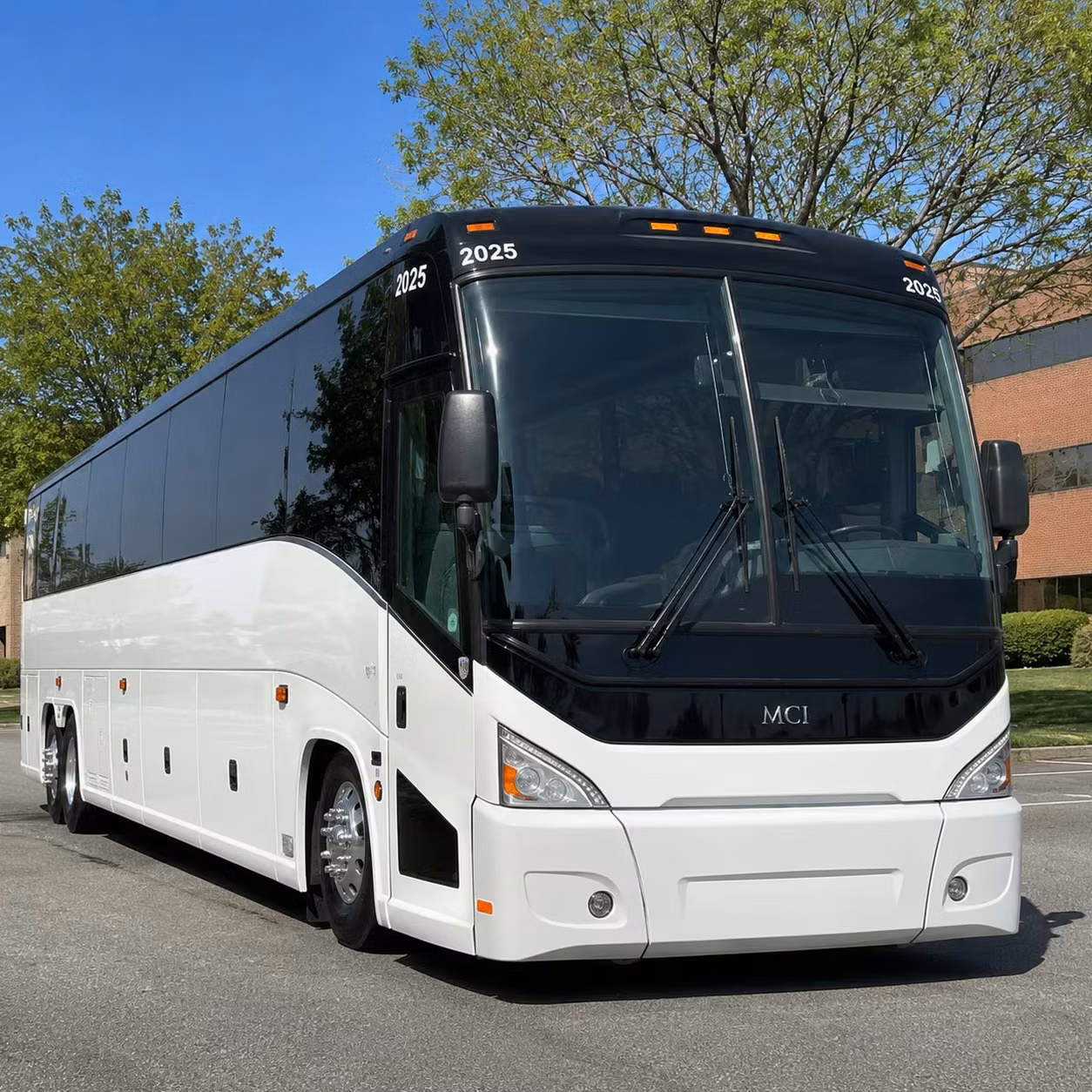 shuttle buses for boulder tech campus and innovation hub transportation